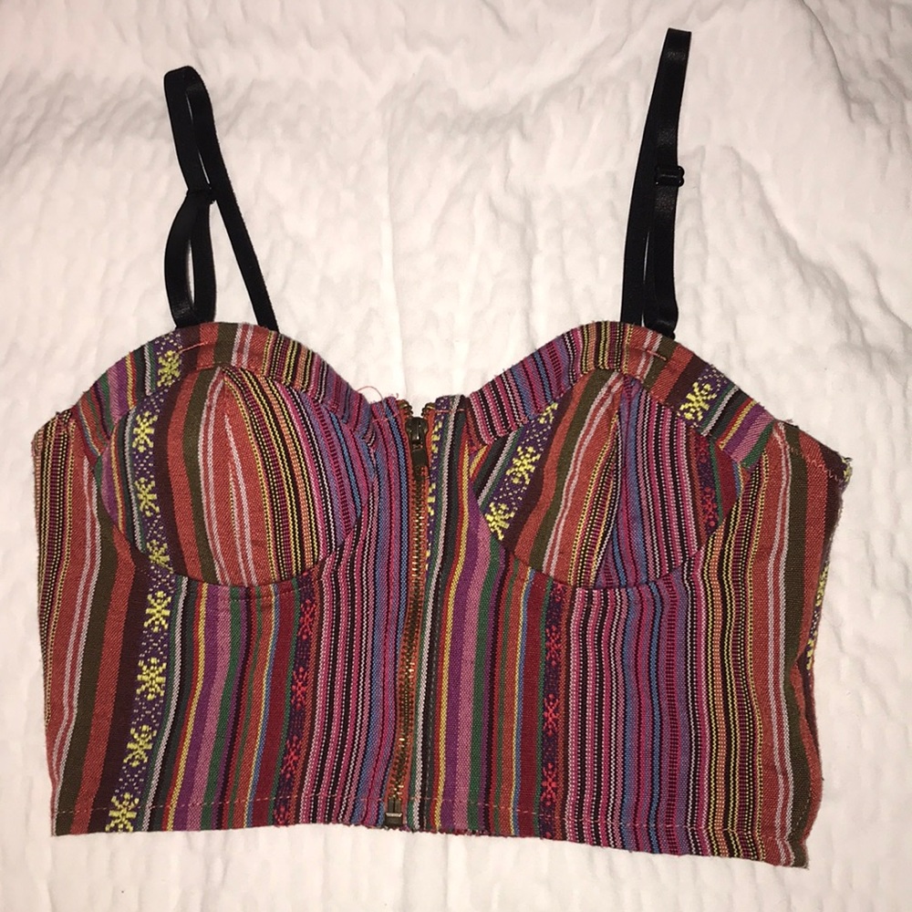 Patterned bralette.
